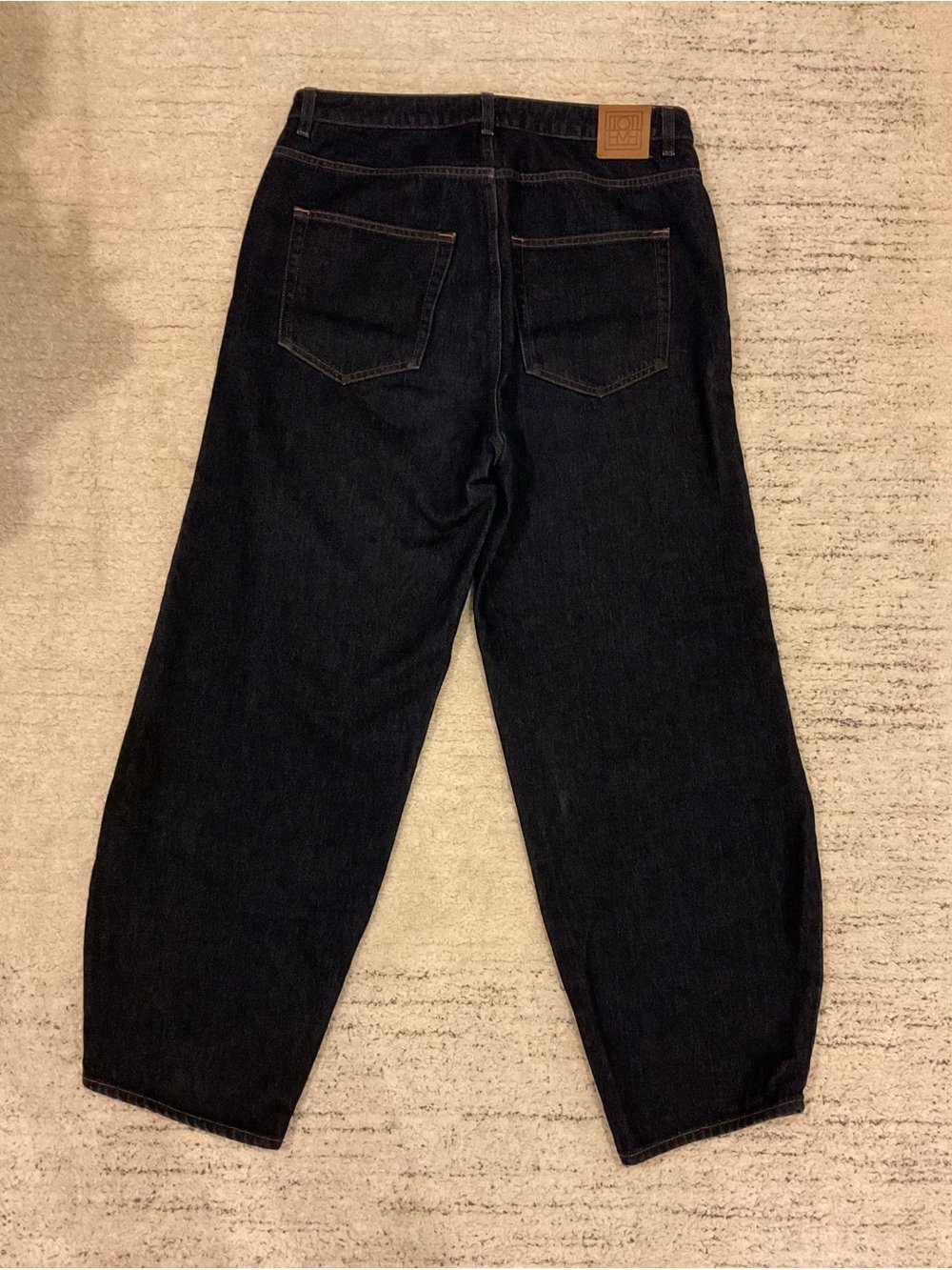 TOTEME High-Rise Barrel-Leg Jeans - Picture 2 of 6